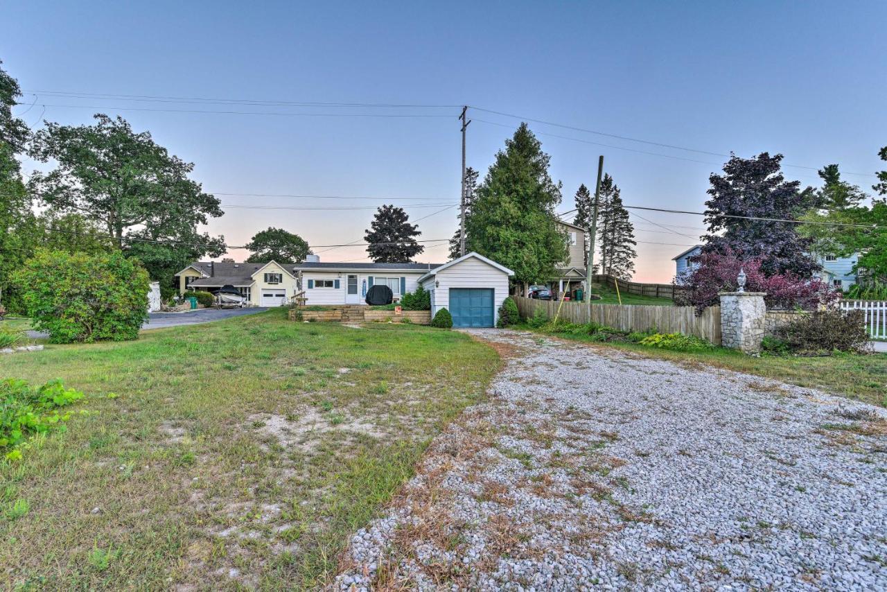 East Tawas Cabin With Lake Huron Access And Views Экстерьер фото